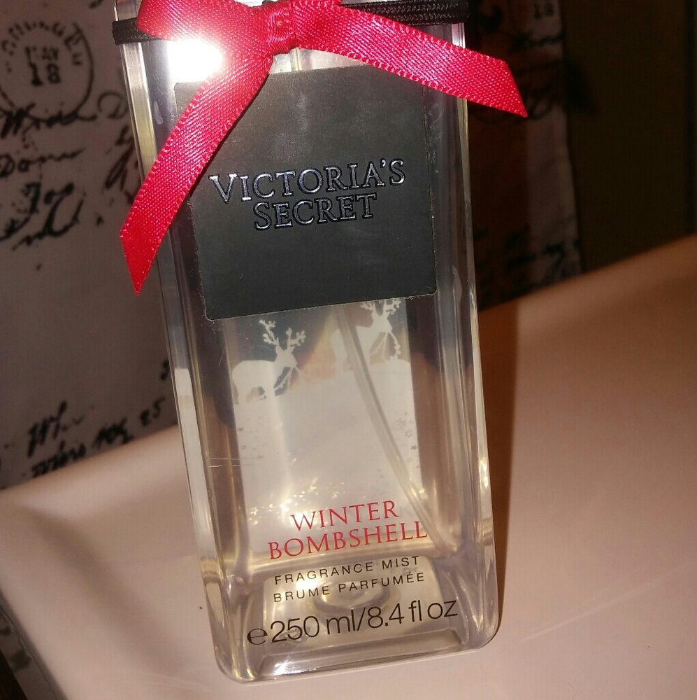 Victoria's Secret Winter Bombshell